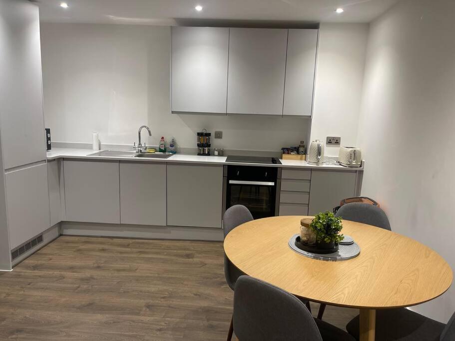 Luxury 2 Bedroom Apartment In The Heart Of Manchester Exterior photo